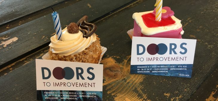 DOORS TO IMPROVEMENT BESTAAT 1 JAAR!